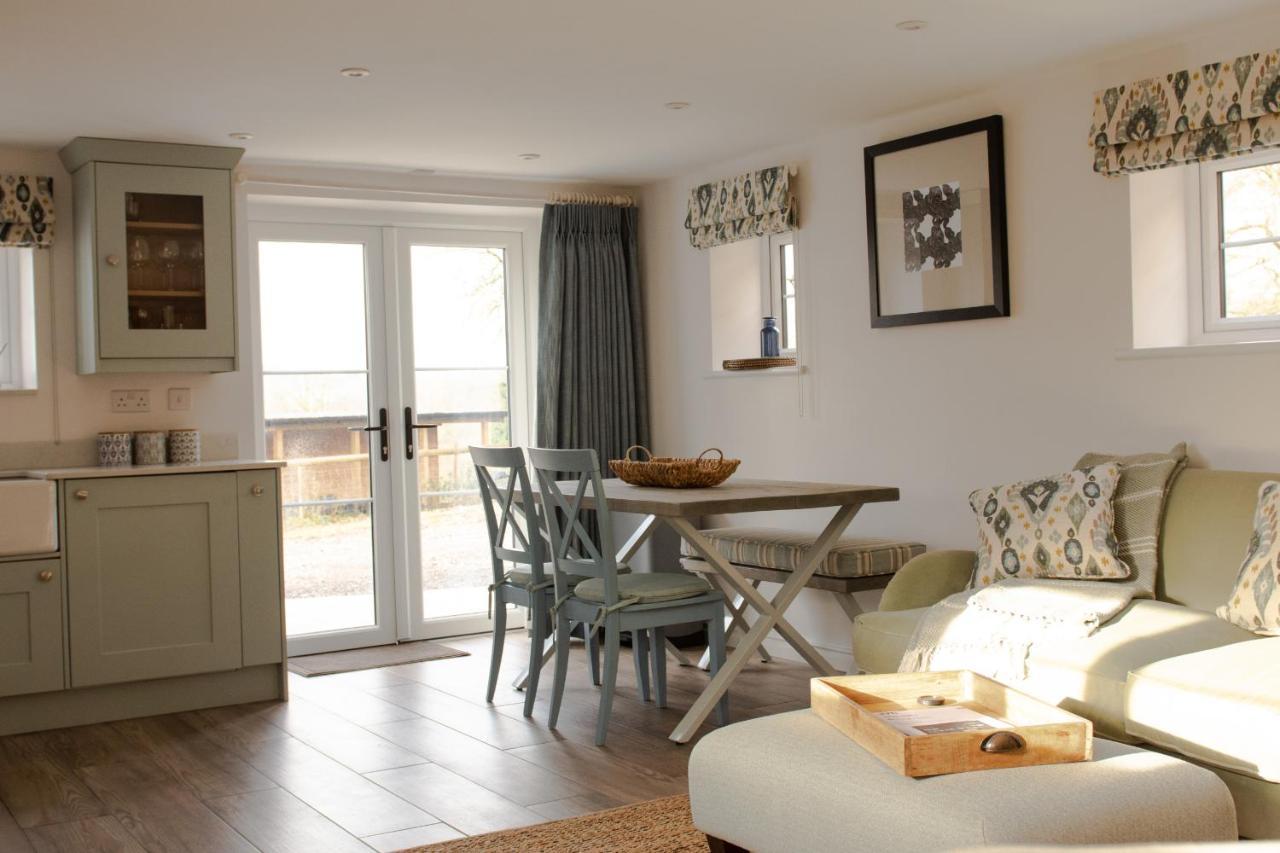 Henley-in-Arden Finwood Green Farm Holiday Cottages-The Calf Shed And The Milk Parlour מראה חיצוני תמונה