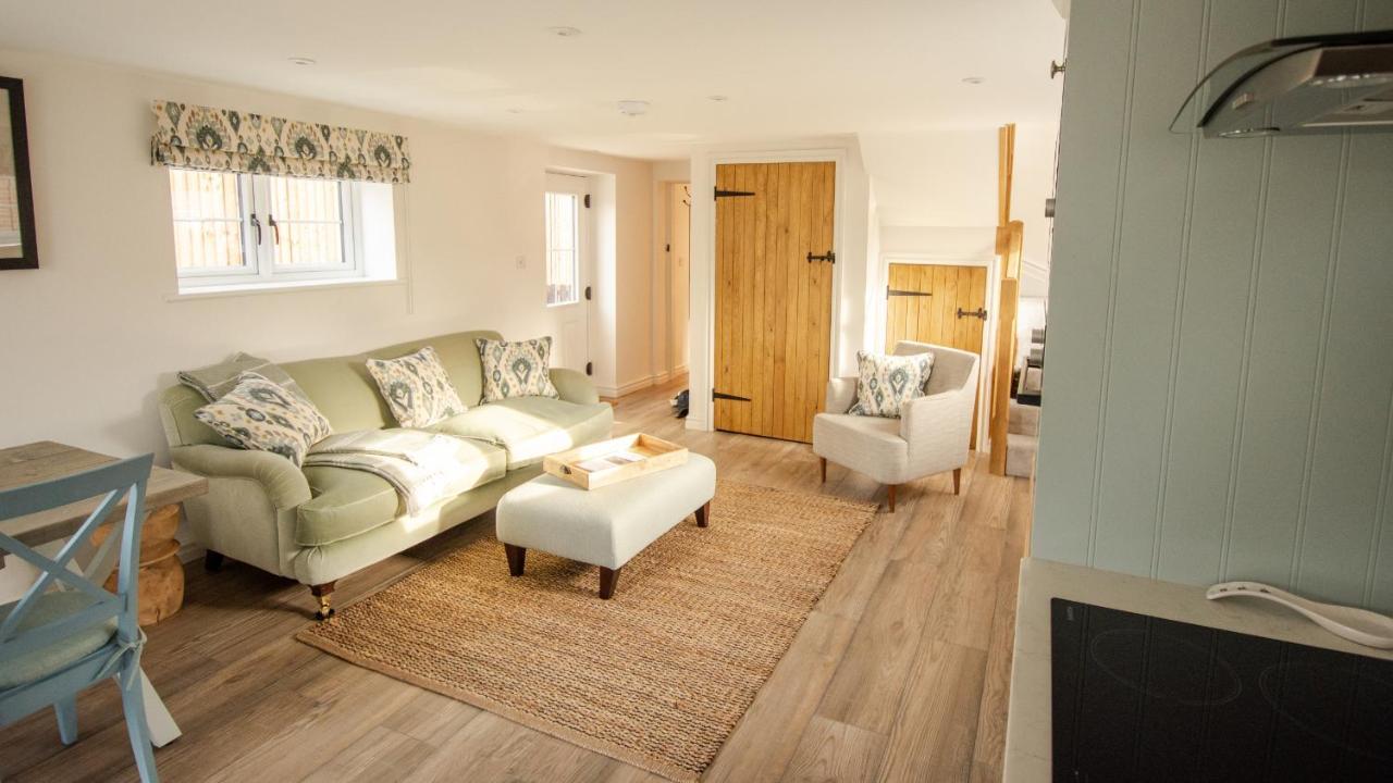 Henley-in-Arden Finwood Green Farm Holiday Cottages-The Calf Shed And The Milk Parlour מראה חיצוני תמונה