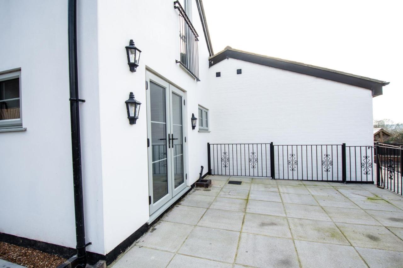 Henley-in-Arden Finwood Green Farm Holiday Cottages-The Calf Shed And The Milk Parlour מראה חיצוני תמונה