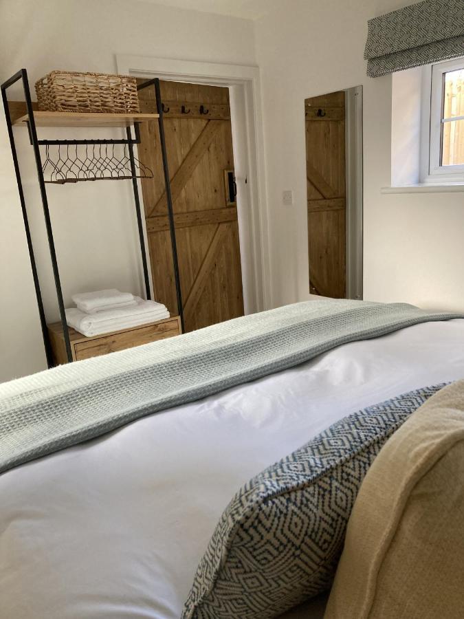 Henley-in-Arden Finwood Green Farm Holiday Cottages-The Calf Shed And The Milk Parlour מראה חיצוני תמונה